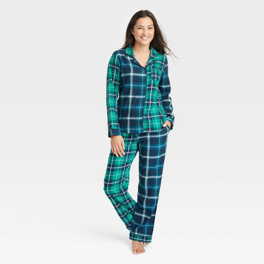 Women's Perfectly Cozy Flannel Pajama Set - Stars Above Green M