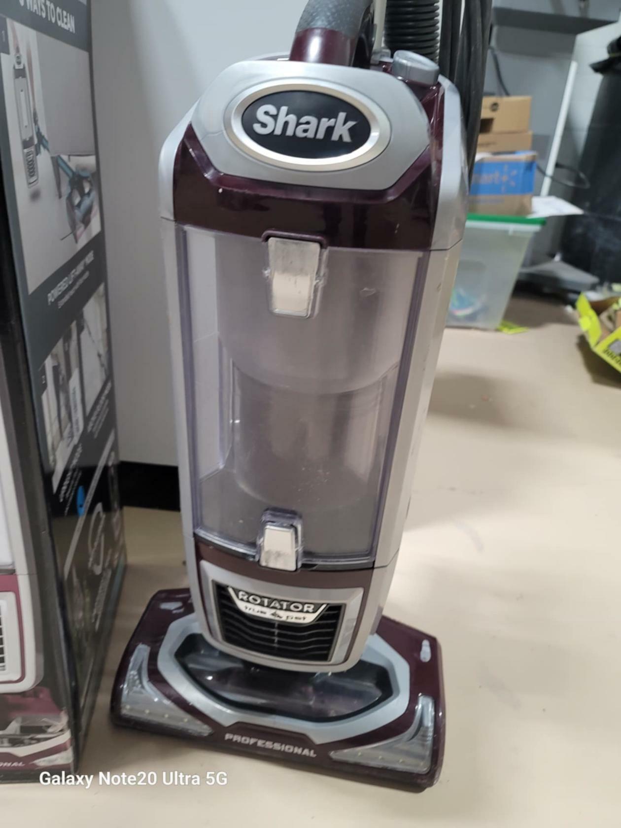 Shark Rotator Powered Lift-Away Deluxe Vacuum Color: Brass/Silver - Like New